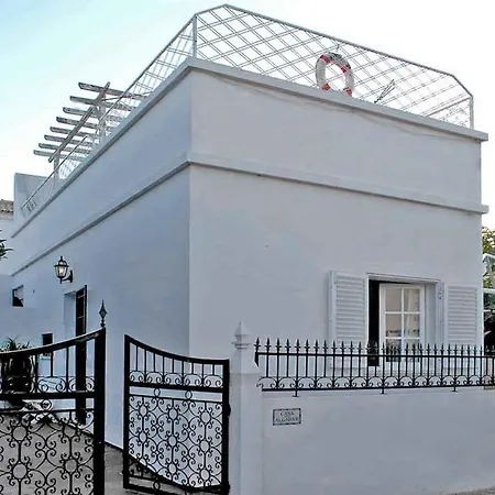 House 1 Minute Walking From The Σπίτι διακοπών